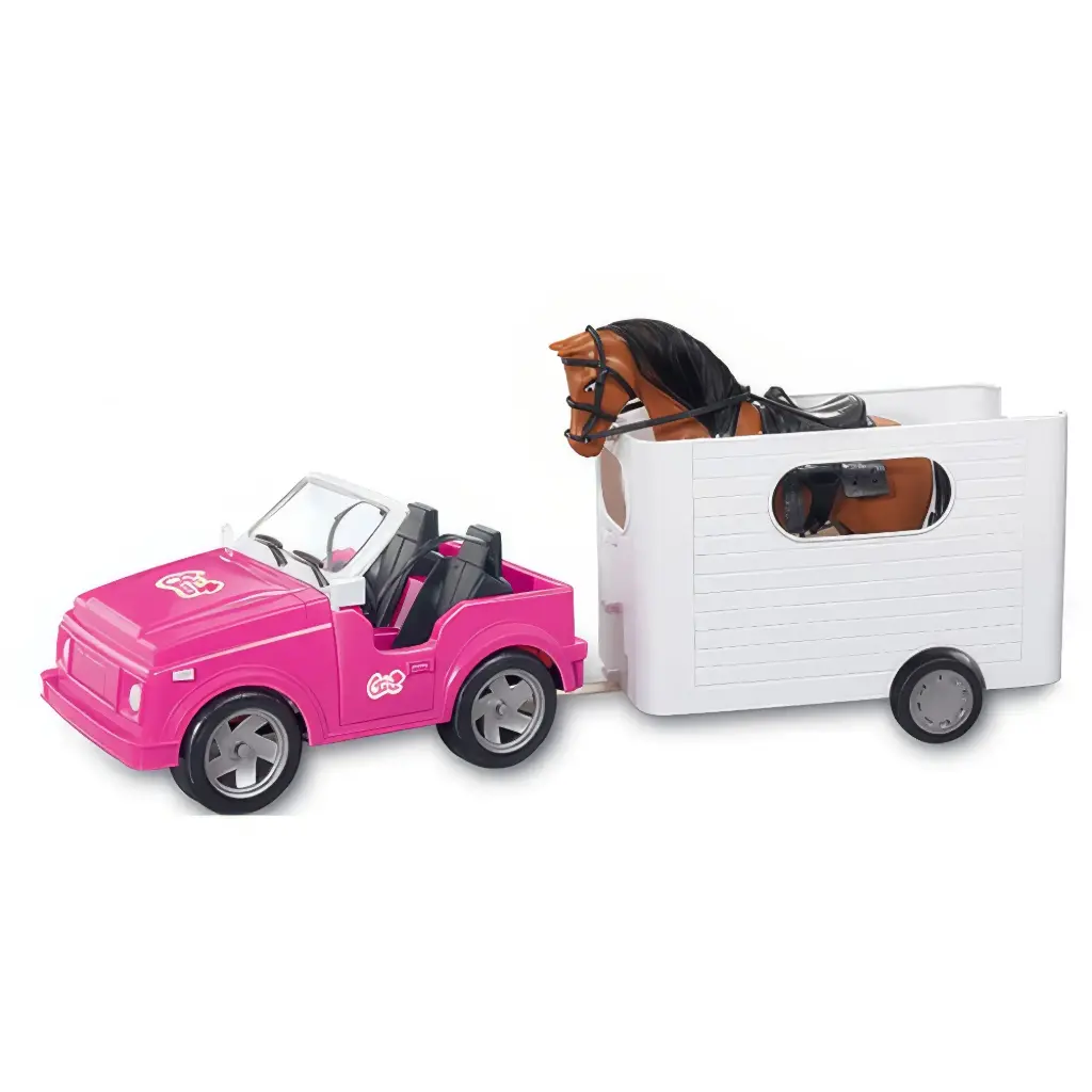 Geländewagen mit Anhänger und Pferd